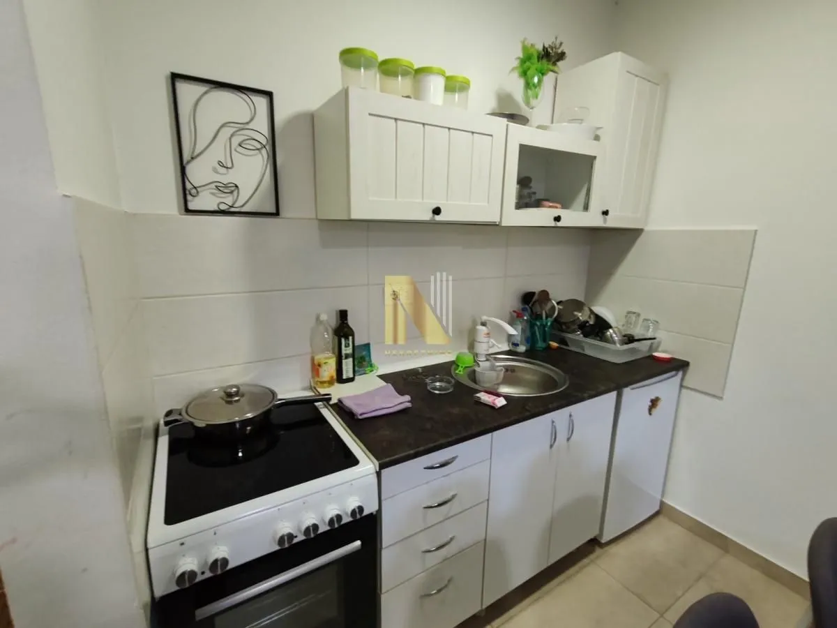 Izdavanje, jednosoban stan, 32m², Stari Majur, Petrovaradin