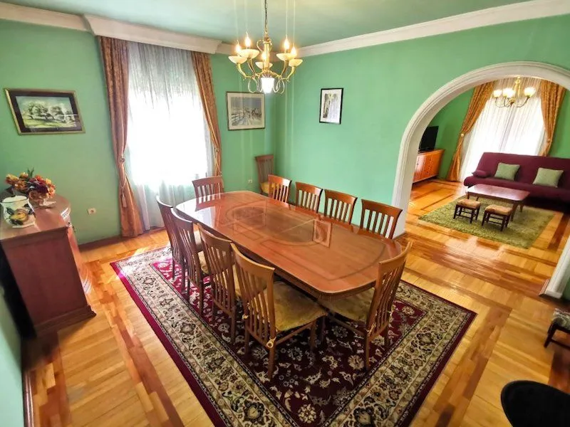 Sale, house, 489m², Zagorič, Podgorica