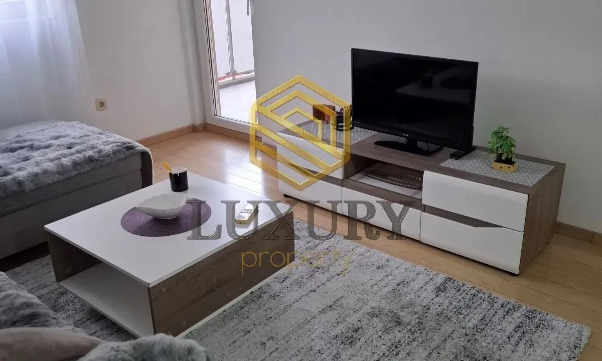 Izdavanje, jednosoban stan, 500m², City Kvart, Podgorica