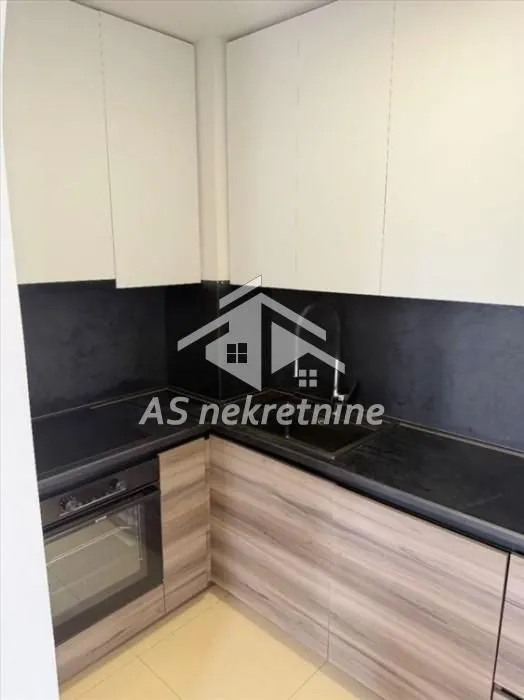 Rent, four bedroom apartment, 80m², Savski Venac, Beograd