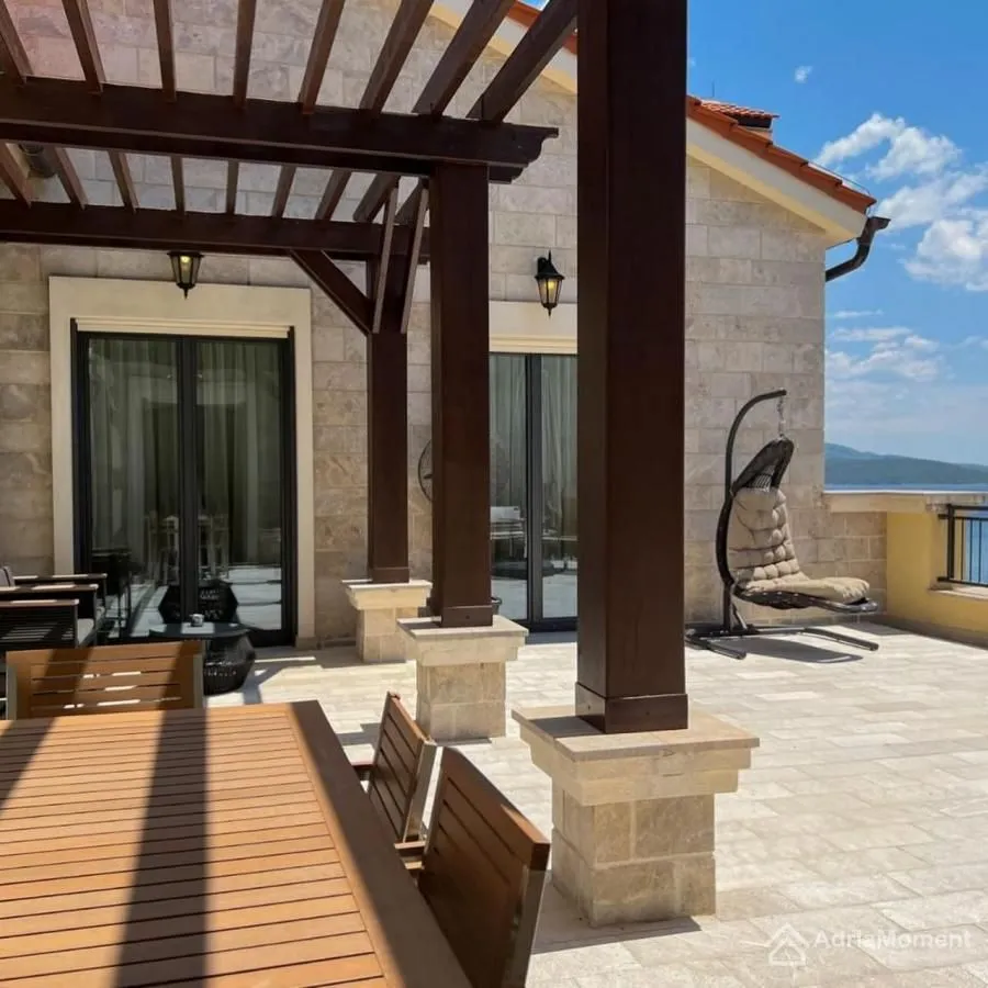 Prodaja, trosoban stan, 290m², Luštica Bay, Tivat