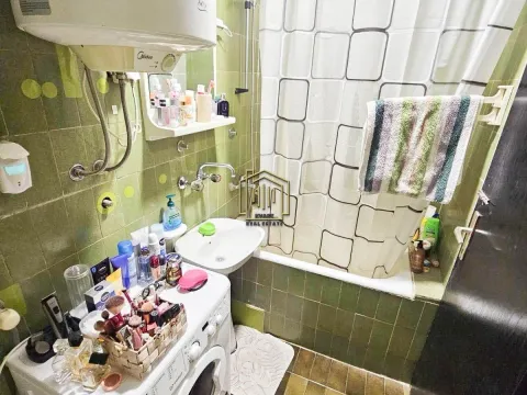 Izdavanje, jednosoban stan, 40m², Blok 5, Podgorica - image 8