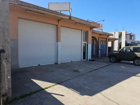 Izdavanje, poslovni prostor, 380m², Ulcinj, Crna Gora - image 1