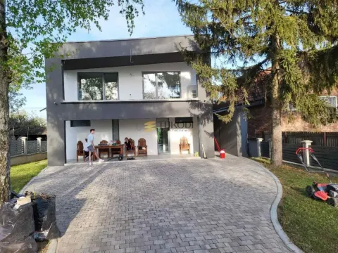 Kuća in Irig