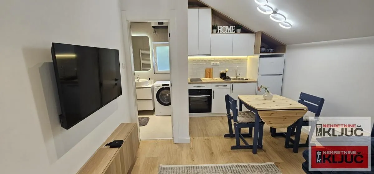 Izdavanje, stan, 36m², Centar, Novi Sad