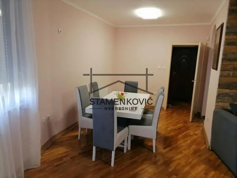 Prodaja, trosoban stan, 71m², Salajka, Novi Sad Sve Podlokacije