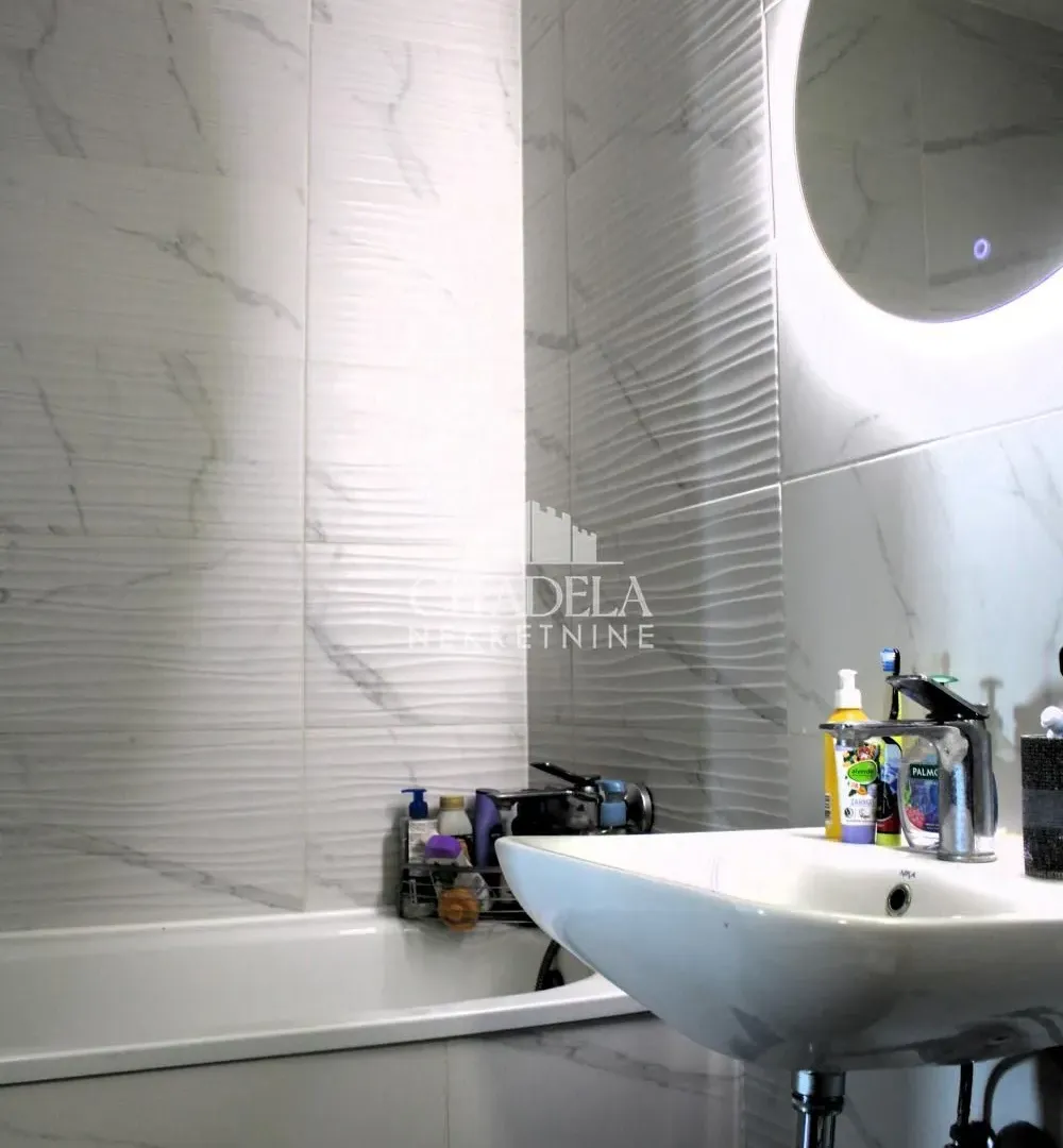Sale, three bedroom apartment, 88m², Banjica, Voždovac Sve Podlokacije