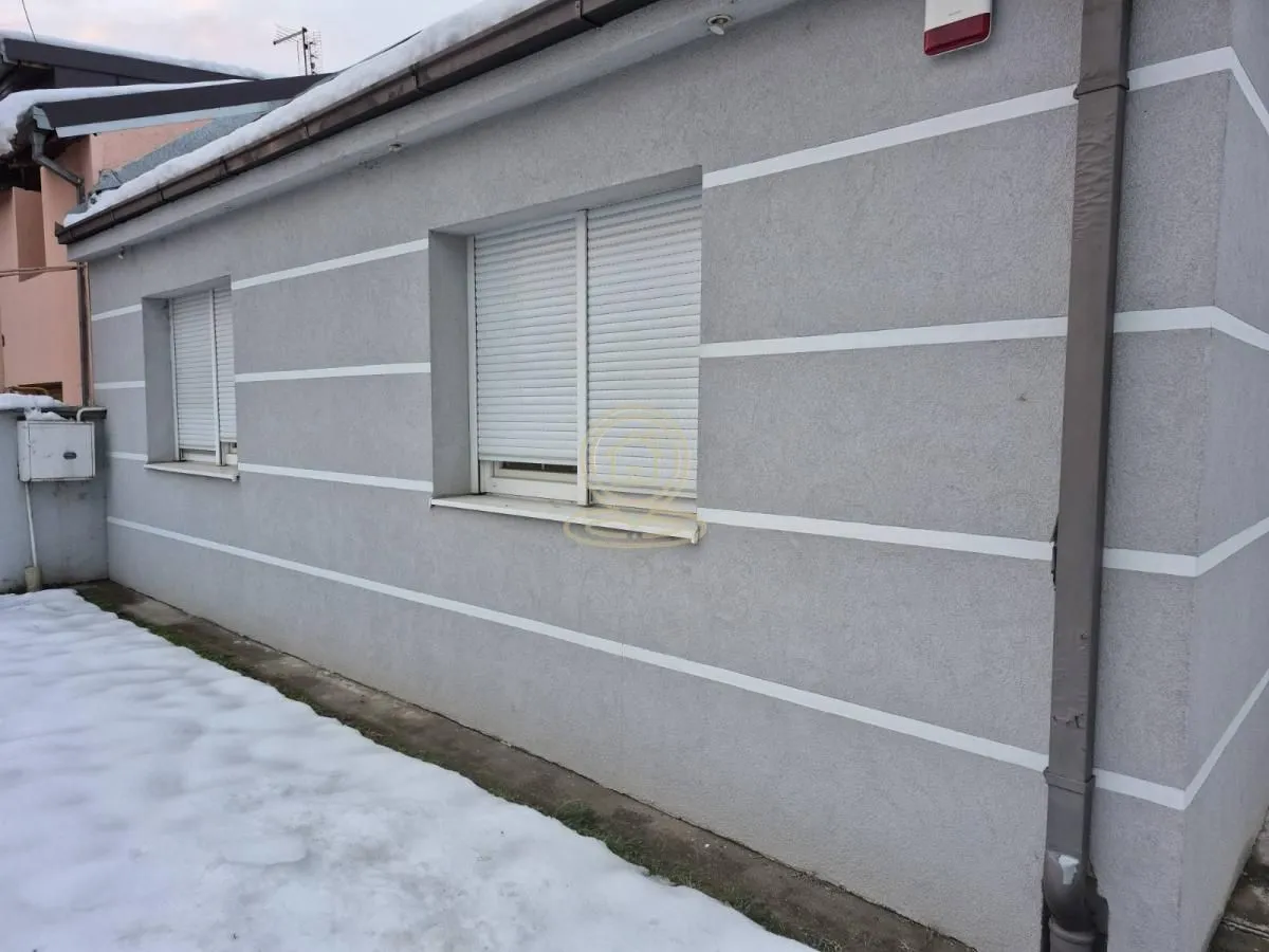 Rent, house, 130m², Centar, Novi Sad