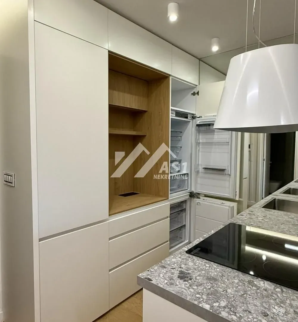 Izdavanje, dvosoban stan, 40m², Sajam, Novi Sad Sve Podlokacije