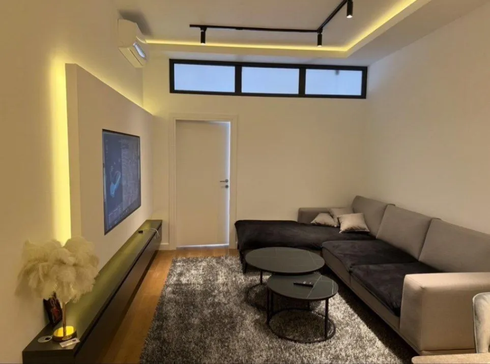 Rent, two bedroom apartment, 78m², Centar, Bar