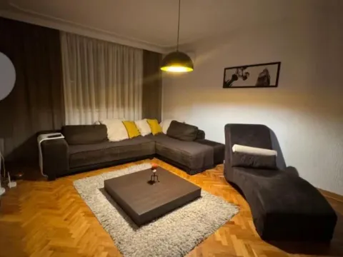 Izdavanje, jednosoban stan, 56m2, Bulevar, Niš Izdavanje, jednosoban stan, 56m2, Bulevar, Niš