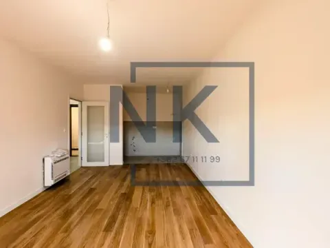 Izdavanje, dvosoban stan, 72m², Central Point, Podgorica
