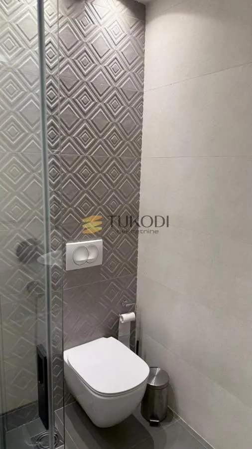 Prodaja, četvorosoban stan, 130m², Telep, Novi Sad Sve Podlokacije