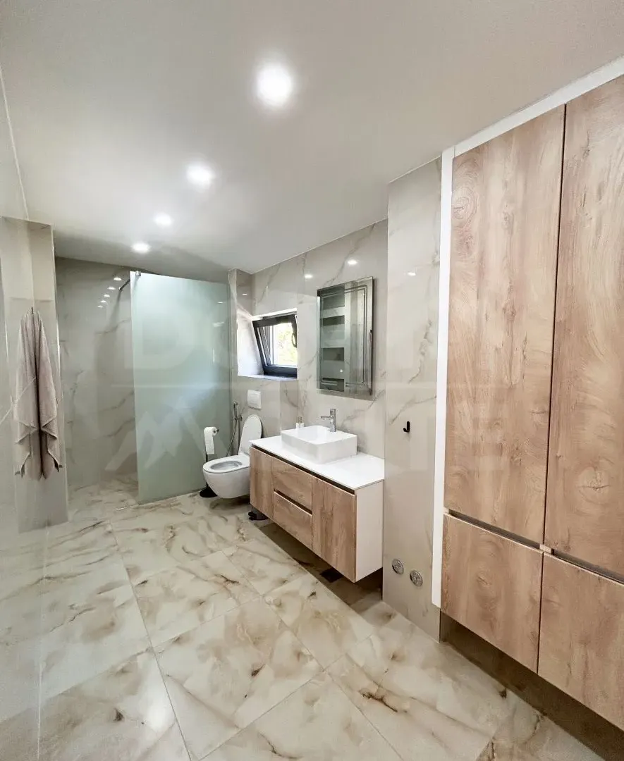Rent, house, 240m², Tivat, Crna Gora
