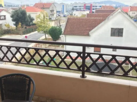 Izdavanje, jednosoban stan, 75m², Stari Aerodrom, Podgorica - image 8