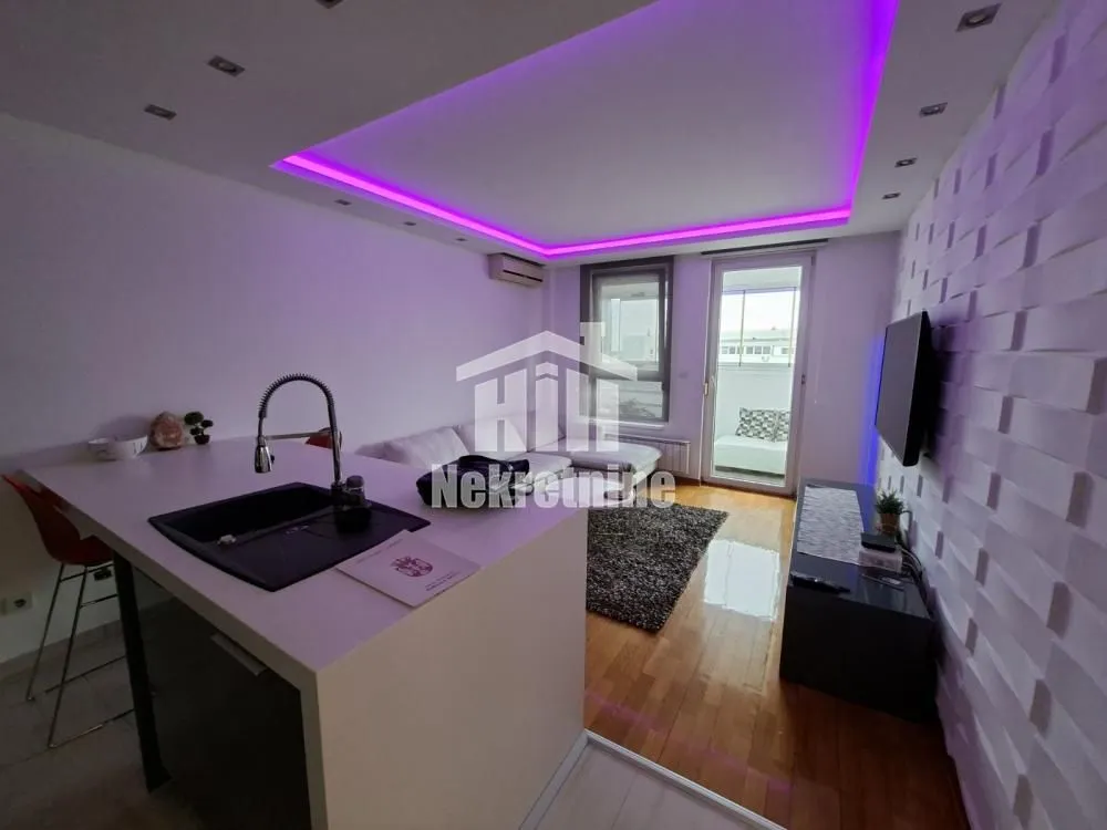 Prodaja, trosoban stan, 68m², Belvil, Beograd