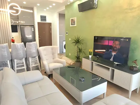 Izdavanje, jednosoban stan, 45m², Centar, Bar - image 1