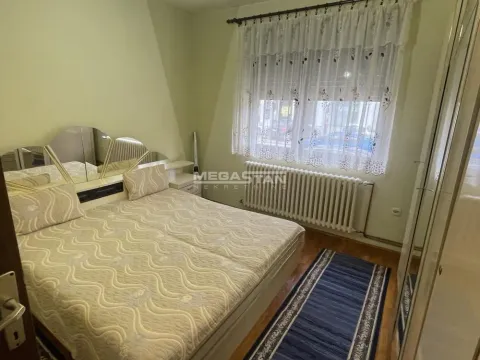 Prodaja, kuća, 363m², Centar, Zrenjanin - image 7