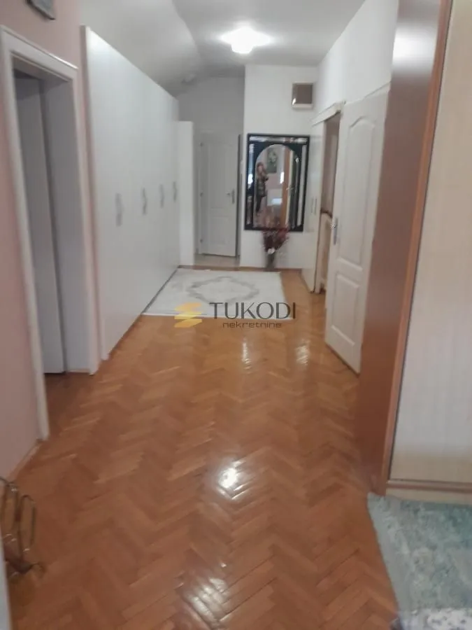 Prodaja, četvorosoban stan, 120m², Stari grad, Novi Sad