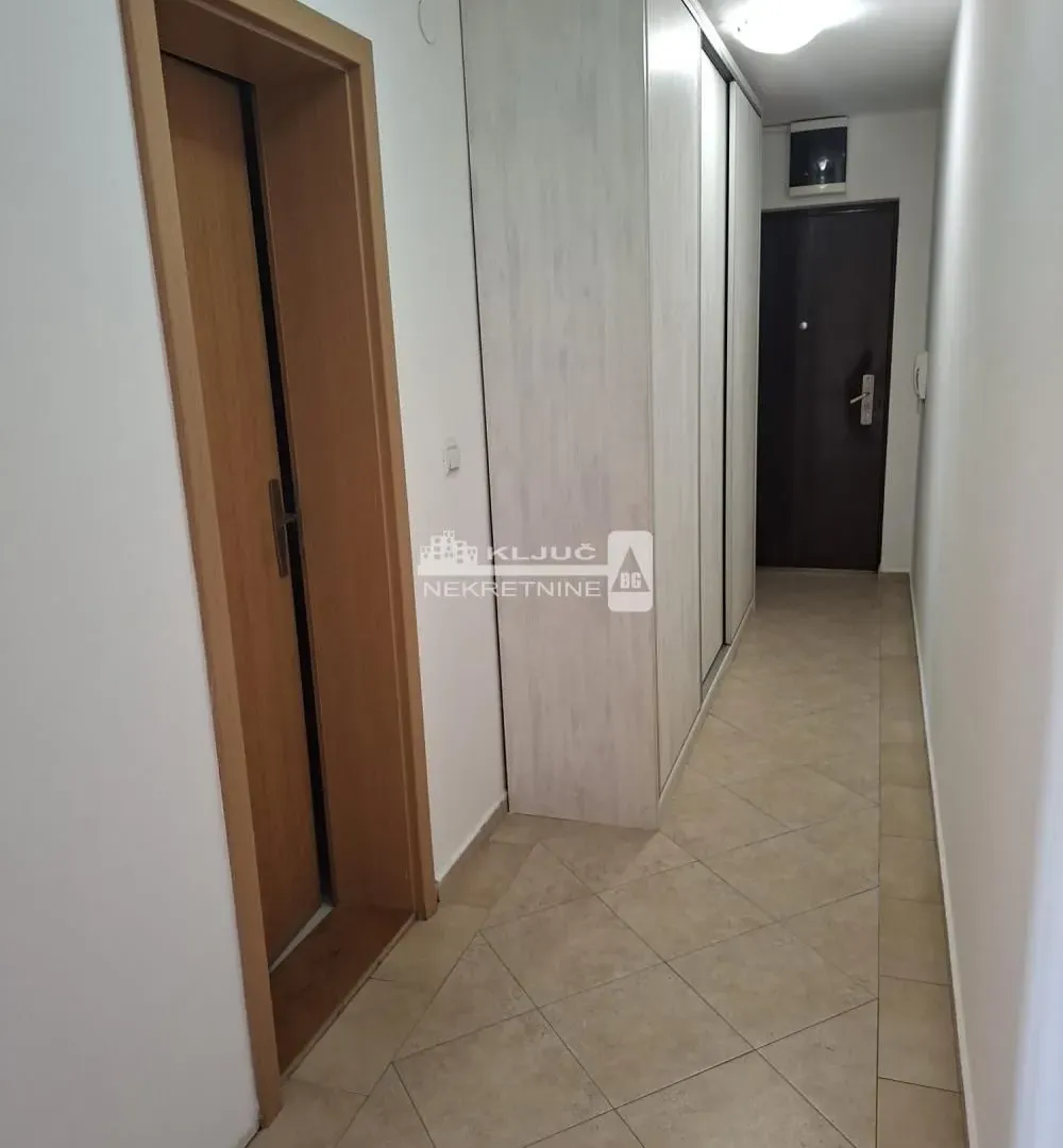 Sale, three bedroom apartment, 79m², Kanarevo Brdo, Beograd