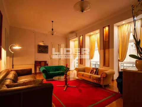 Izdavanje, četvorosoban stan, 160m², Stari Grad, Beograd - image 2