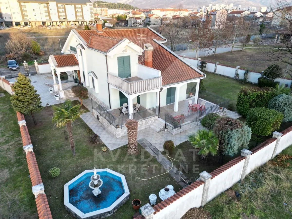 Sale, house, 370m², Zabjelo, Podgorica