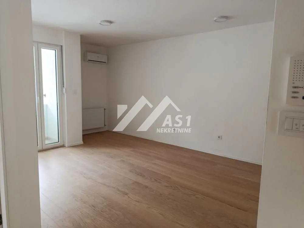 Izdavanje, dvosoban stan, 42m², Adamovićevo Naselje, Novi Sad Sve Podlokacije