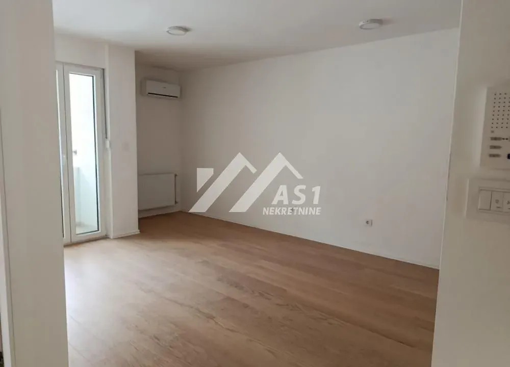 Rent, two bedroom apartment, 42m², Adamovićevo Naselje, Novi Sad Sve Podlokacije