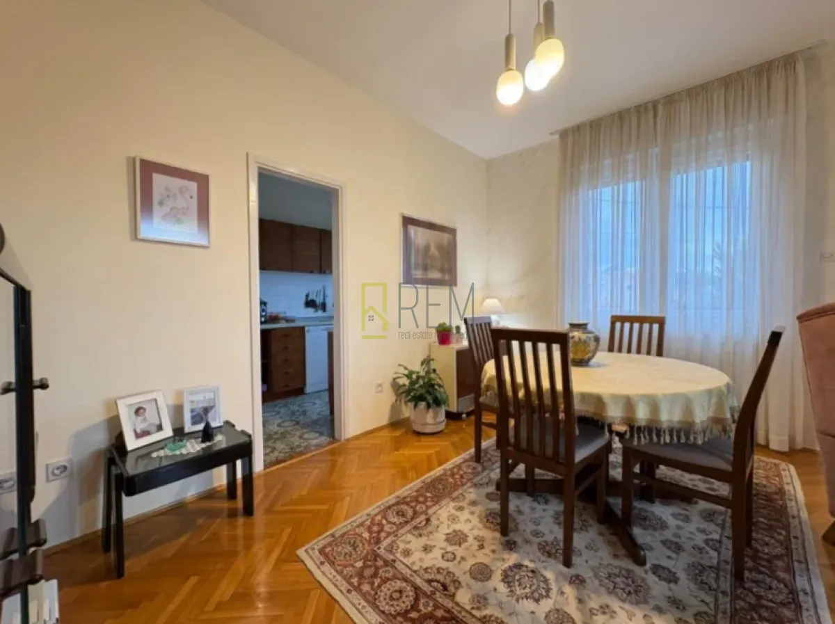 Prodaja, dvosoban stan, 86m², Momišići, Podgorica