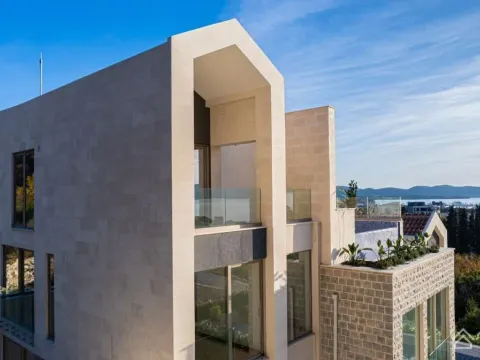 Sale, house, 246m², Donja Lastva, Tivat