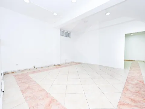 Sale, office space, 143m², Centar, Podgorica - image 16