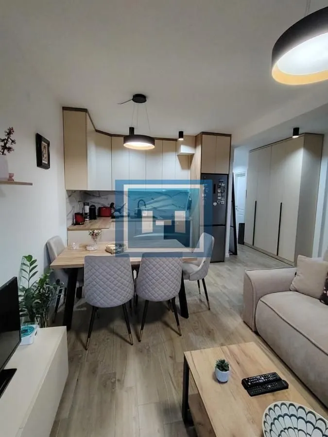 Izdavanje, dvosoban stan, 46m², Centar, Paraćin