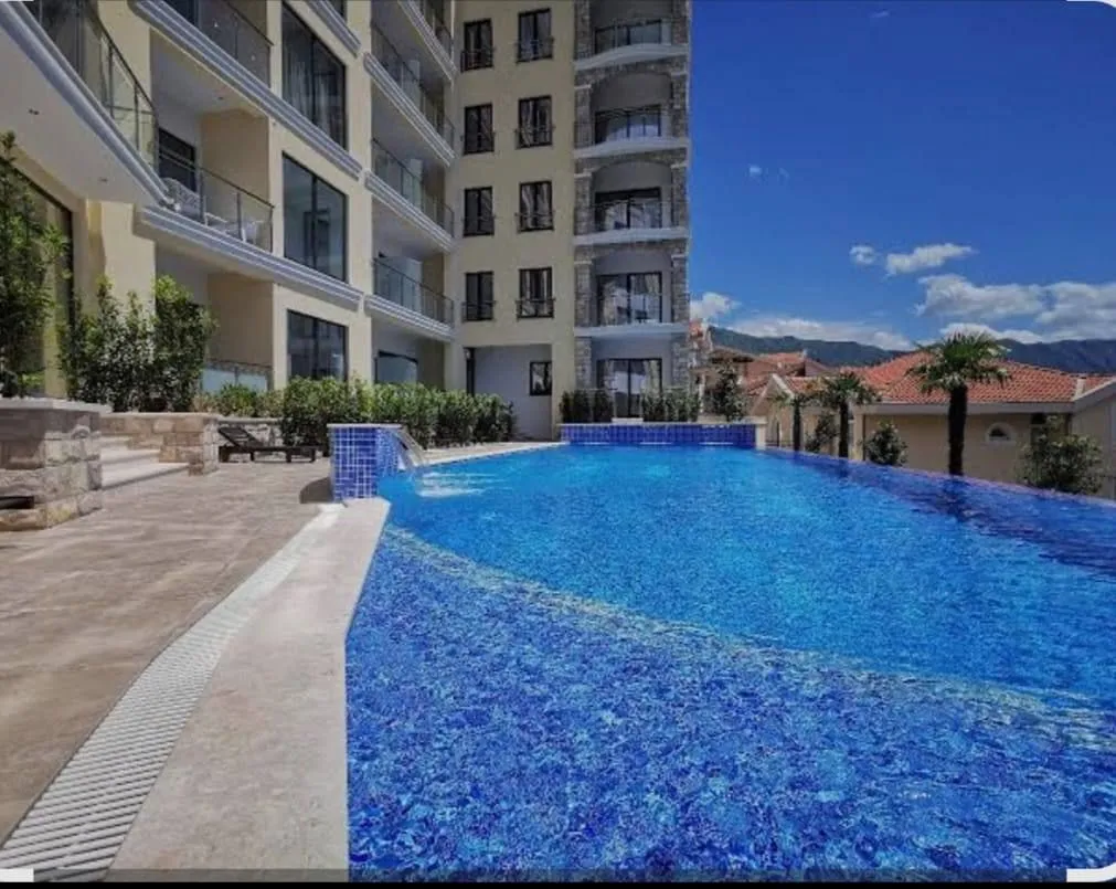 Sale, two bedroom apartment, 83m², Bečići, Budva