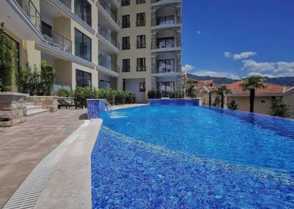Sale, two bedroom apartment, 83m², Bečići, Budva