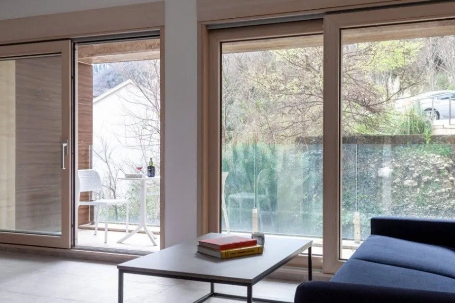 Rent, one bedroom apartment, 61m², Kotor, Crna Gora