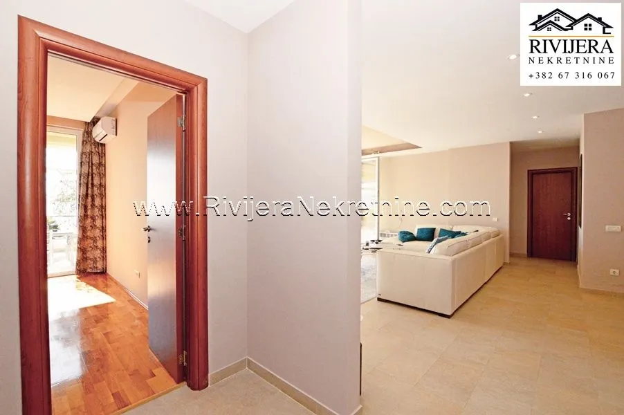Prodaja, trosoban stan, 220m², Topla, Herceg Novi