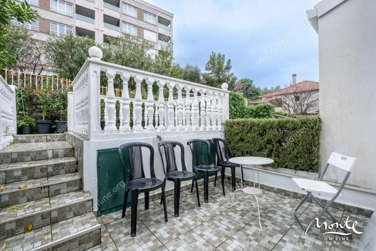 Prodaja, dvosoban stan, 55m², Krašići, Tivat