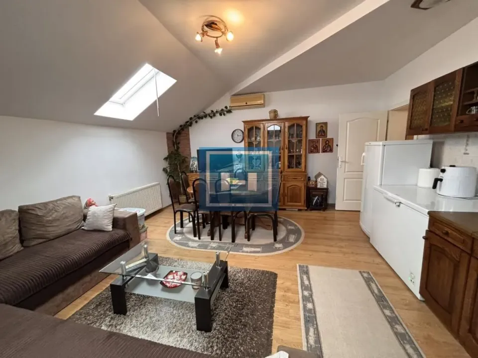 Prodaja, trosoban stan, 63m², Centar, Jagodina