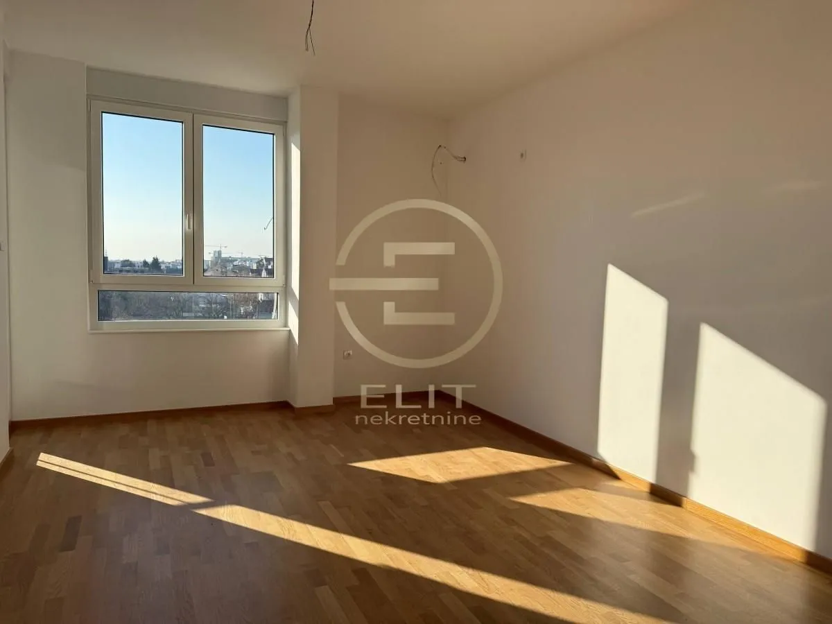 Prodaja, stan, 61m², Bulevar patrijarha Pavla, Novi Sad Sve Podlokacije