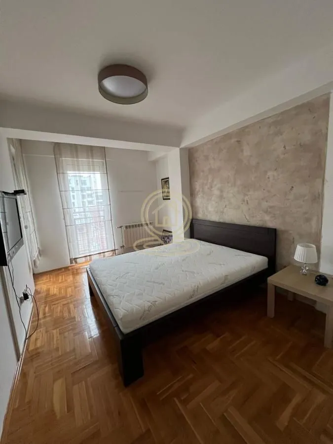 Izdavanje, trosoban stan, 80m², Marger, Niš
