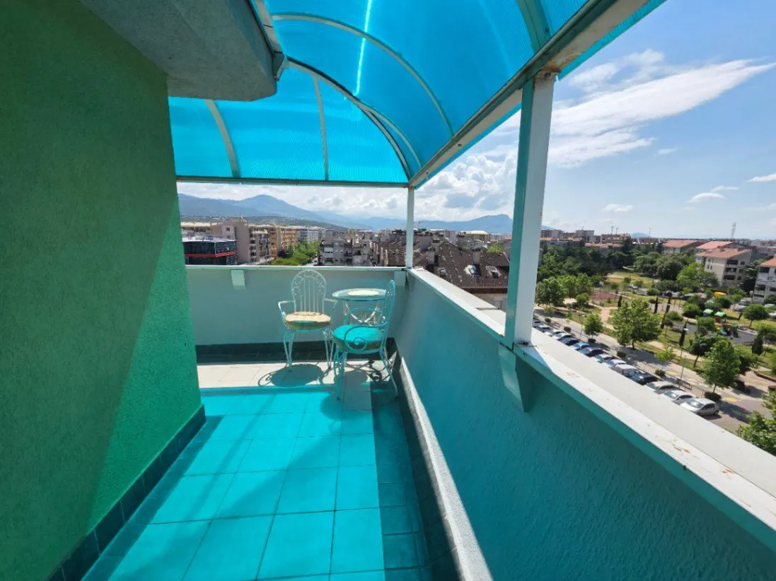 Prodaja, trosoban stan, 130m², Stari Aerodrom, Podgorica
