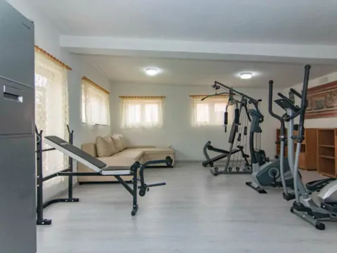 Prodaja, kuća, 400m², Glavica, Danilovgrad - image 12