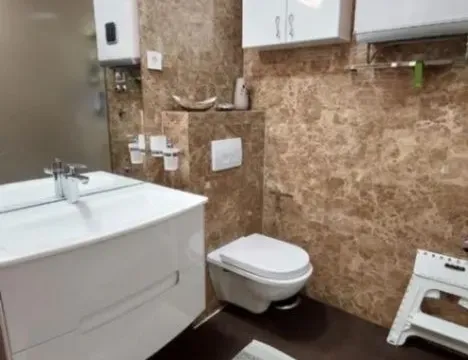 Izdavanje, dvosoban stan, 90m², Tre Canne, Budva - image 11