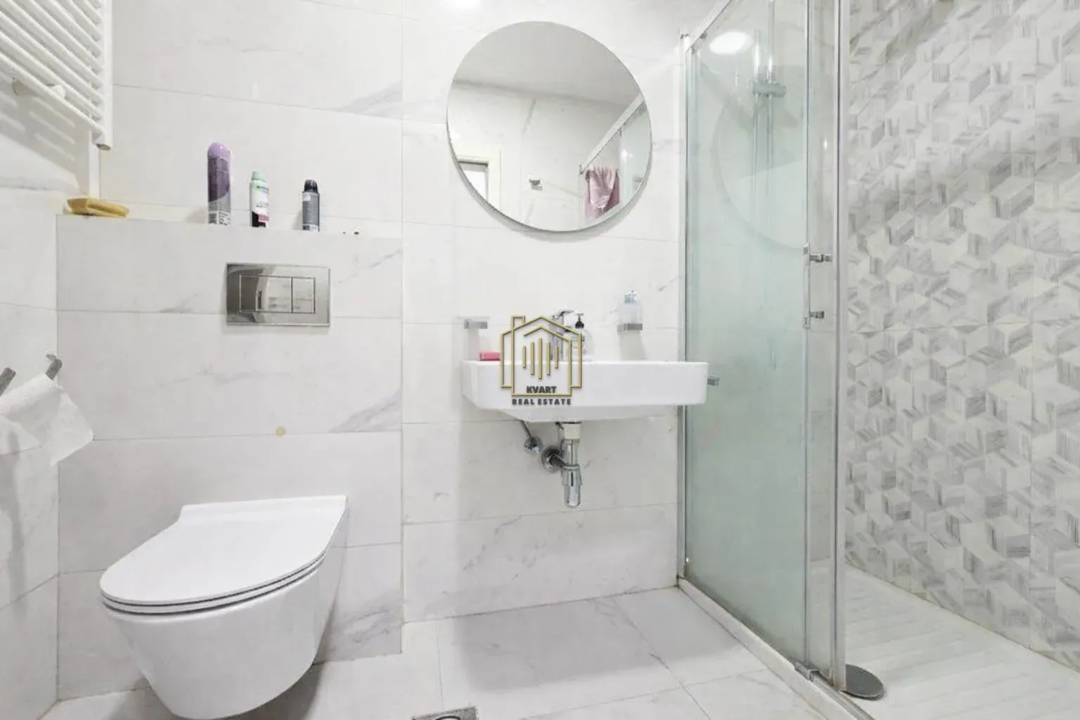 Izdavanje, jednosoban stan, 50m², Central Point, Podgorica