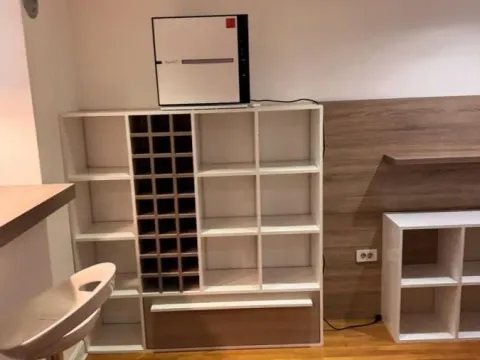 Izdavanje, trosoban stan, 77m², Palilula, Niš - image 11