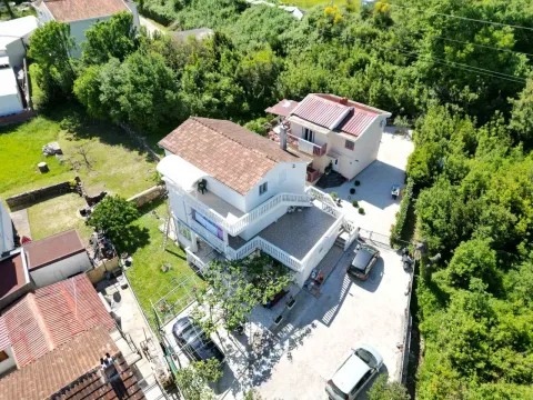 Kuća in Bijela