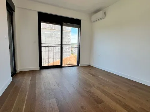 Prodaja, trosoban stan, 115m², Preko Morače, Podgorica - image 7