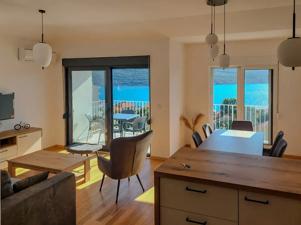 Rent, two bedroom apartment, 62m², Kumbor, Herceg Novi
