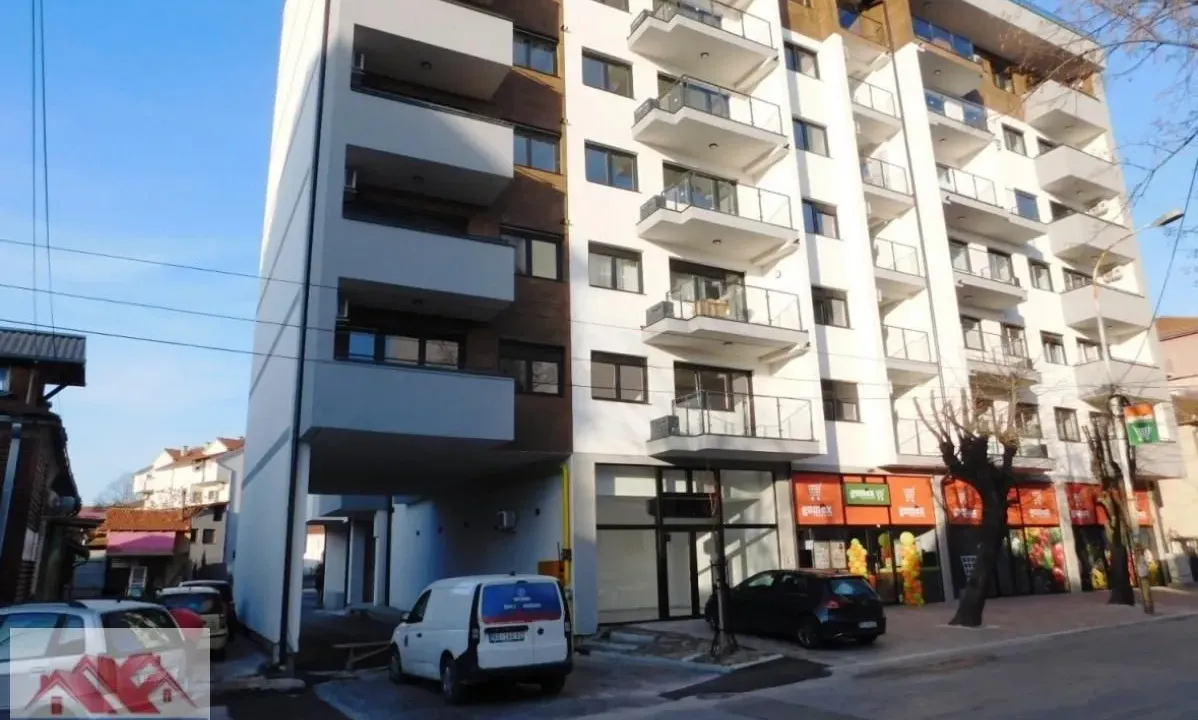 Izdavanje, dvosoban stan, 65m², Centar, Kragujevac