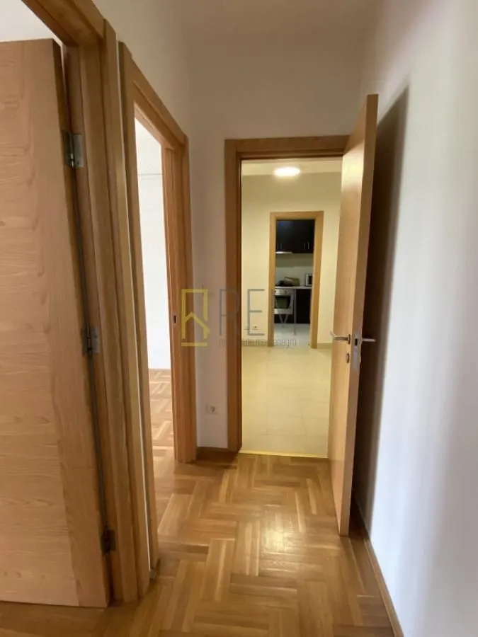 Prodaja, dvosoban stan, 69m², Preko Morače, Podgorica